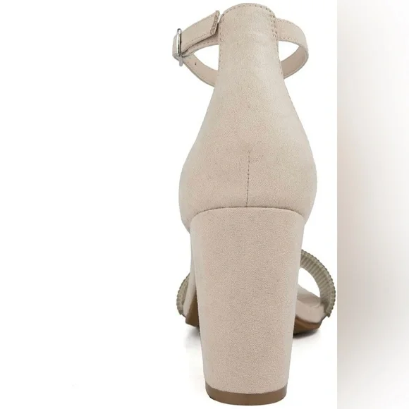 NWT Chic Ankle Strap with a Block High Heel and Embellished Strap with Stones - Picture 5 of 5